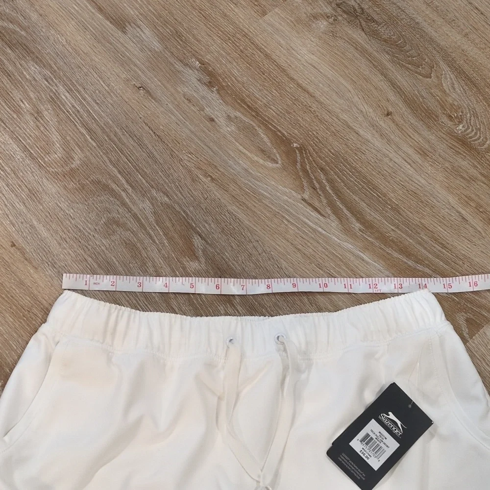β€οΈποΈββοΈNWT Slazenger Women's White Golf Skort size Medium β€οΈποΈββοΈ WOW!!β€οΈποΈβ - Picture 7 of 10